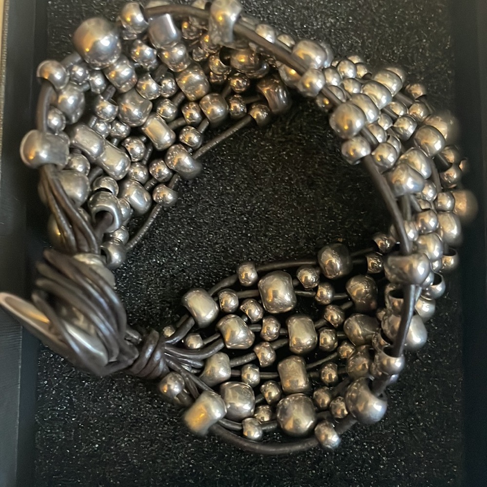 UNO de 50 goat bracelet